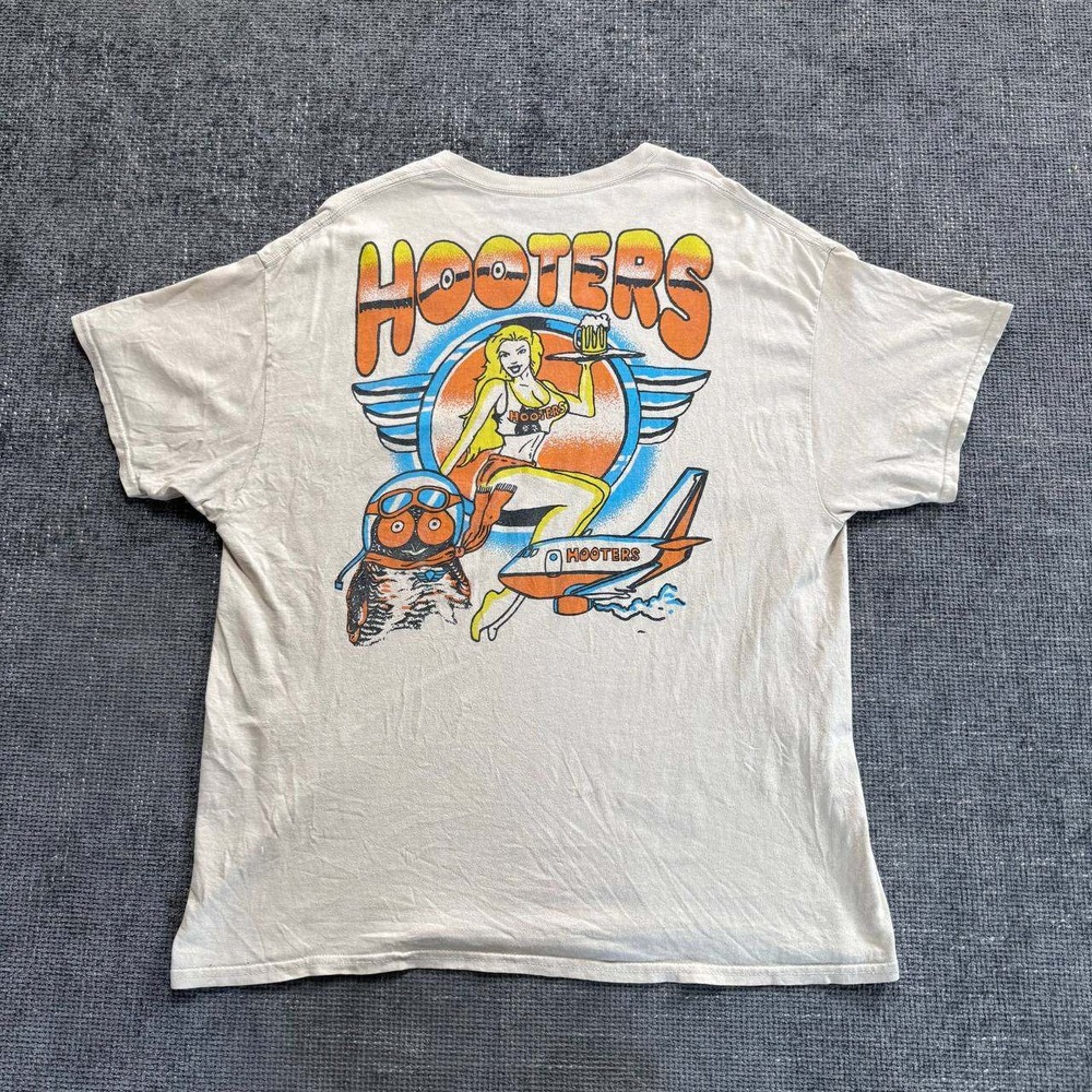 Hooters Wings T-Shirt Mens XL Tan Graphic Short Sleeve Ripple Junction Retro